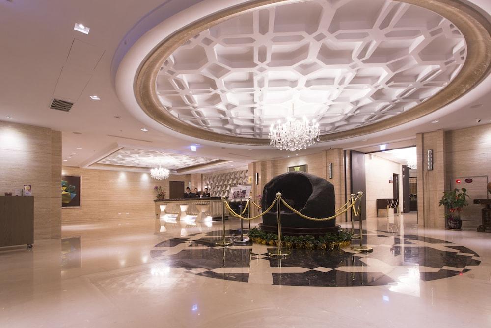 Grand City Hotel Фенгюен Екстериор снимка