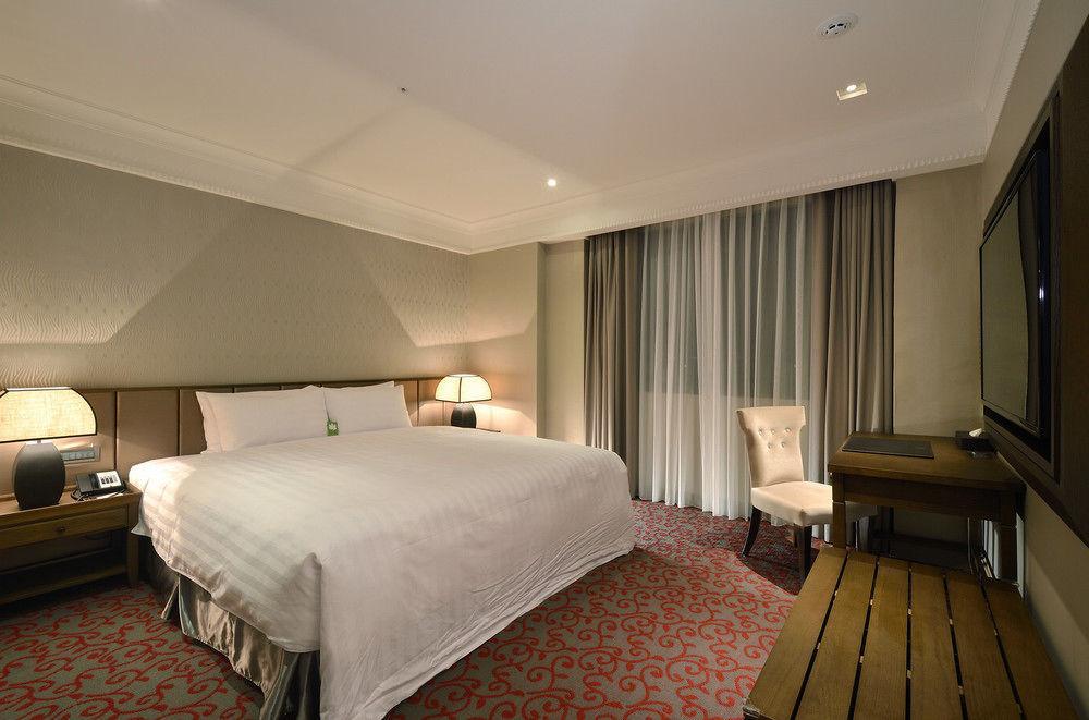 Grand City Hotel Фенгюен Екстериор снимка