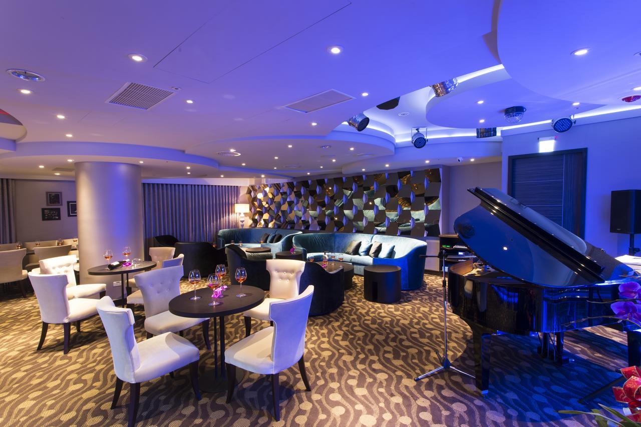 Grand City Hotel Фенгюен Екстериор снимка