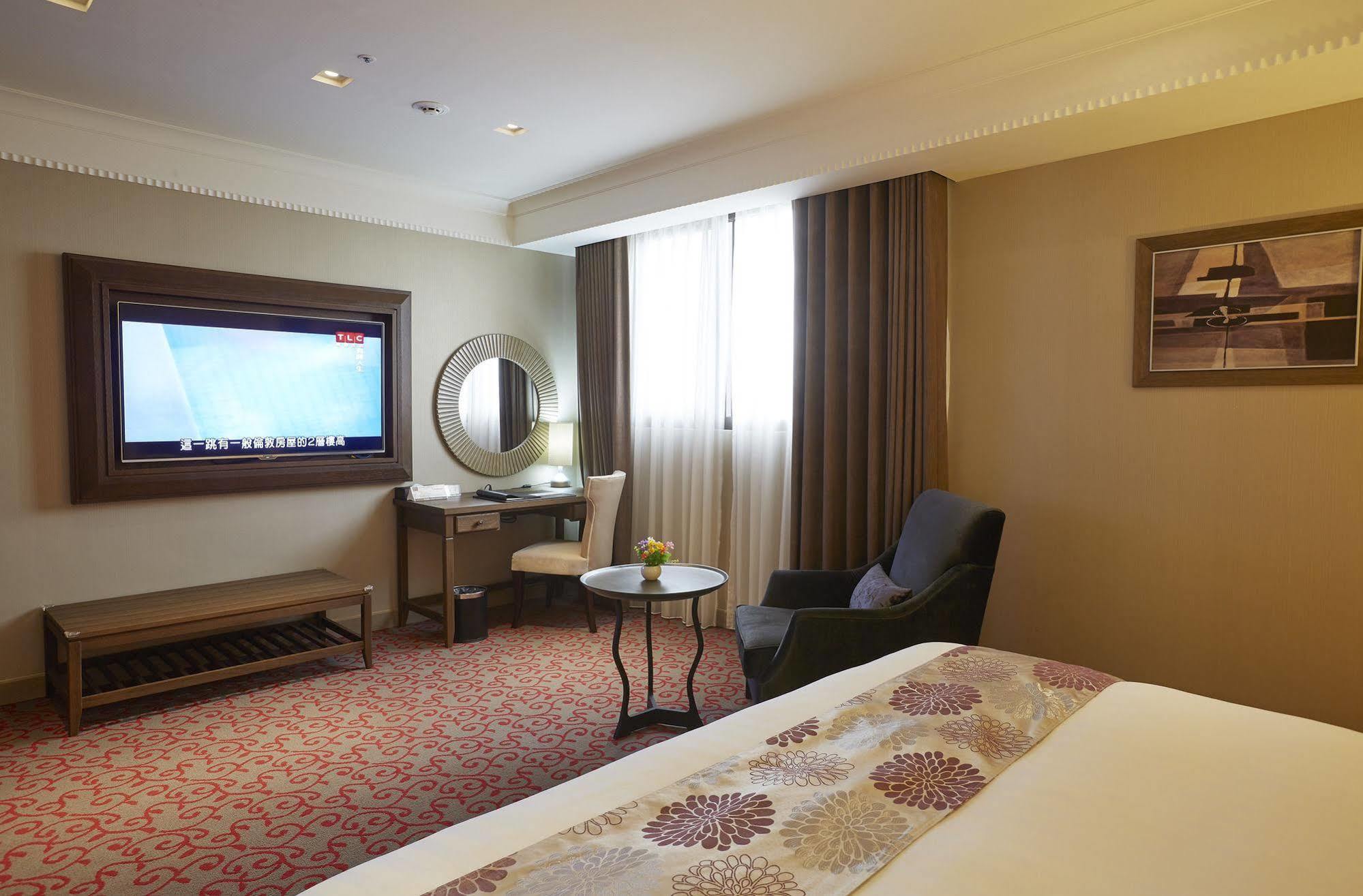 Grand City Hotel Фенгюен Екстериор снимка