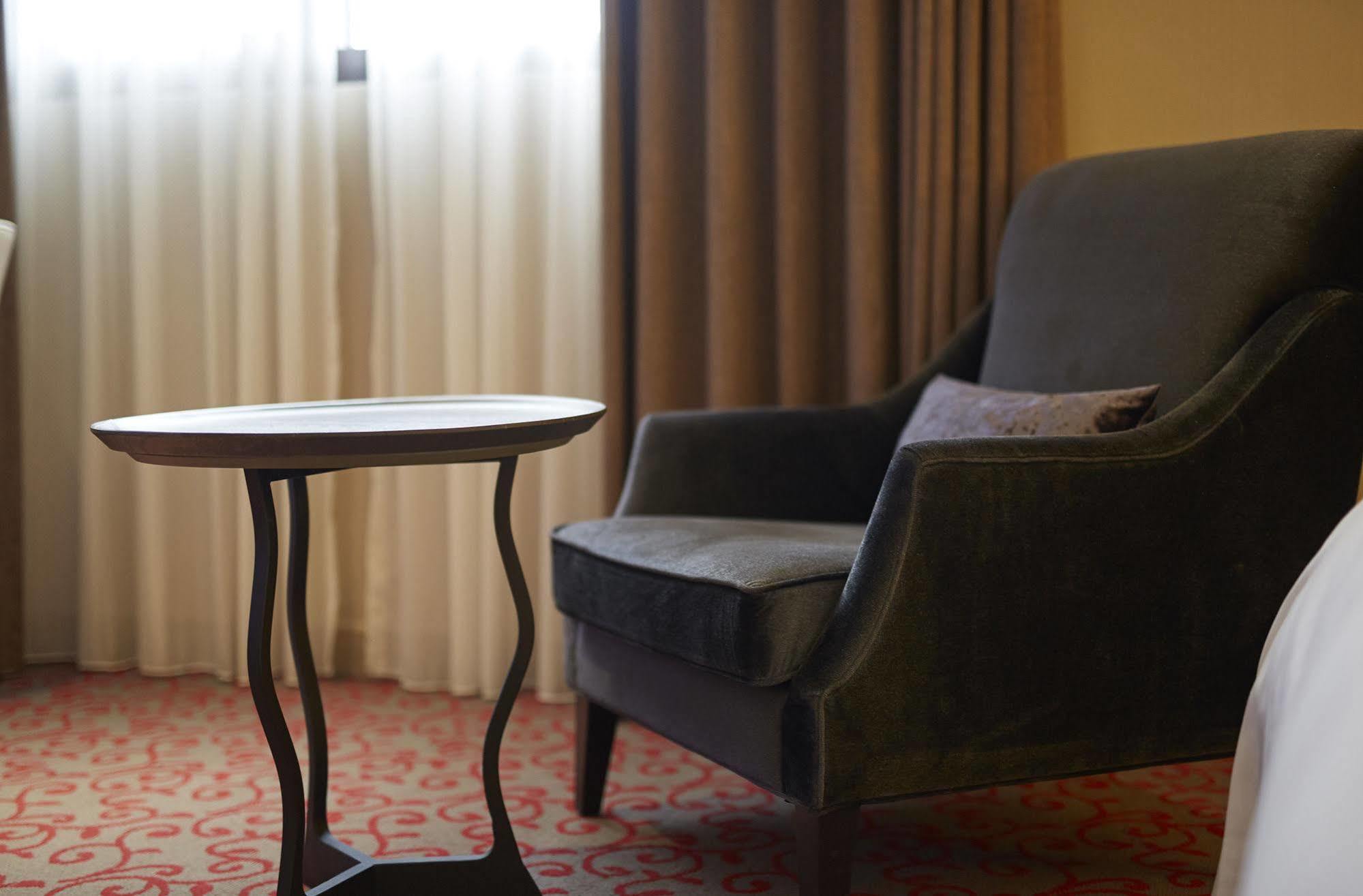 Grand City Hotel Фенгюен Екстериор снимка