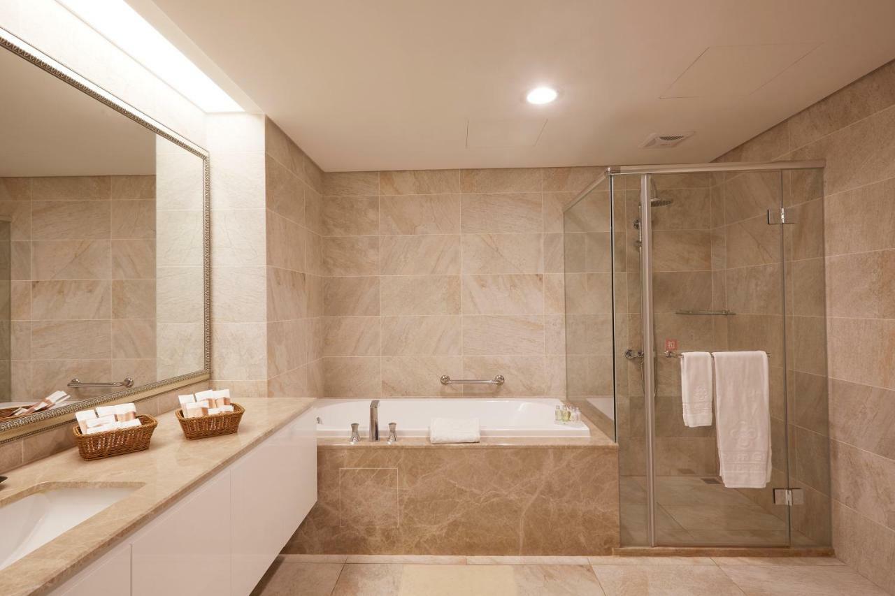 Grand City Hotel Фенгюен Екстериор снимка